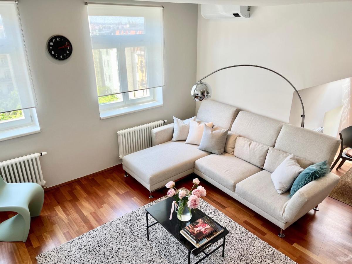 Luxury Penthouse Apartment Прага Екстер'єр фото